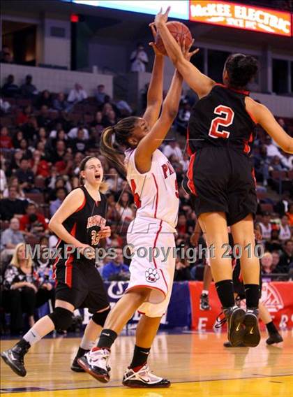 Thumbnail 3 in St. Mary's vs. Harvard-Westlake (CIF State D4 Final) photogallery.