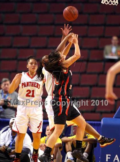 Thumbnail 1 in St. Mary's vs. Harvard-Westlake (CIF State D4 Final) photogallery.