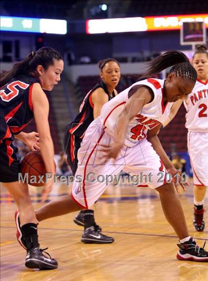Thumbnail 3 in St. Mary's vs. Harvard-Westlake (CIF State D4 Final) photogallery.