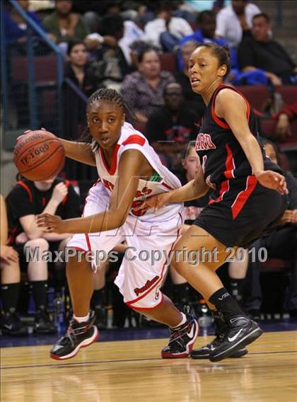 Thumbnail 3 in St. Mary's vs. Harvard-Westlake (CIF State D4 Final) photogallery.