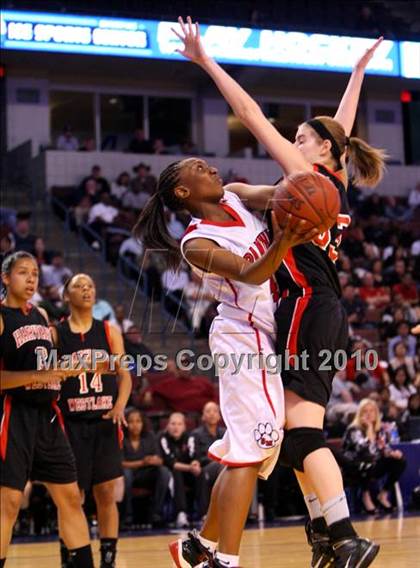 Thumbnail 2 in St. Mary's vs. Harvard-Westlake (CIF State D4 Final) photogallery.