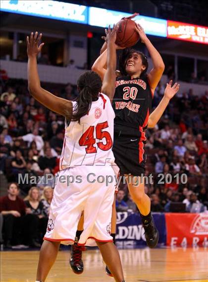Thumbnail 2 in St. Mary's vs. Harvard-Westlake (CIF State D4 Final) photogallery.