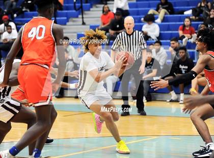 Thumbnail 2 in Summer Creek vs. Fort Bend Bush (McDonald's Texas Invitational) photogallery.