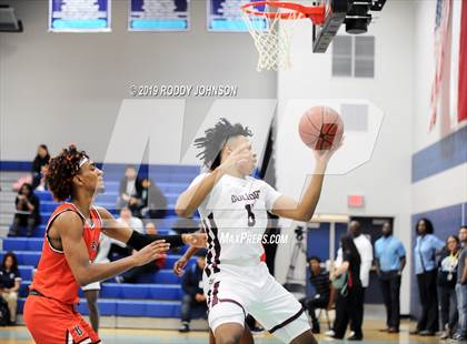Thumbnail 2 in Summer Creek vs. Fort Bend Bush (McDonald's Texas Invitational) photogallery.