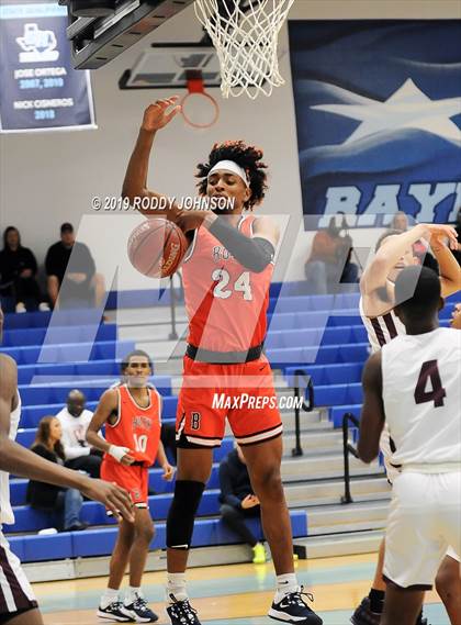 Thumbnail 3 in Summer Creek vs. Fort Bend Bush (McDonald's Texas Invitational) photogallery.