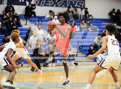 Thumbnail 2 in Summer Creek vs. Fort Bend Bush (McDonald's Texas Invitational) photogallery.