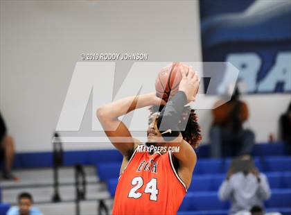Thumbnail 1 in Summer Creek vs. Fort Bend Bush (McDonald's Texas Invitational) photogallery.