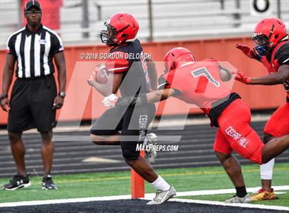 Thumbnail 1 in Cedar Hill Varsity Spring Game photogallery.