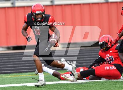 Thumbnail 2 in Cedar Hill Varsity Spring Game photogallery.