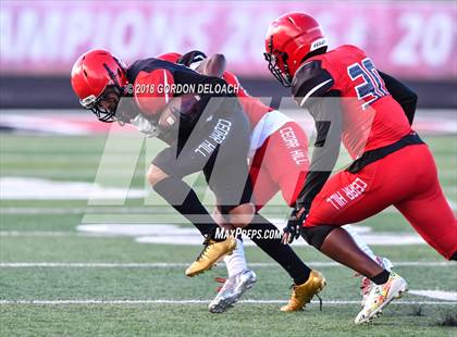 Thumbnail 3 in Cedar Hill Varsity Spring Game photogallery.