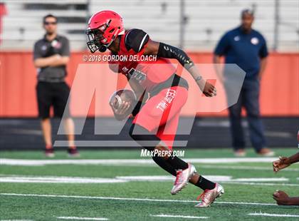 Thumbnail 2 in Cedar Hill Varsity Spring Game photogallery.
