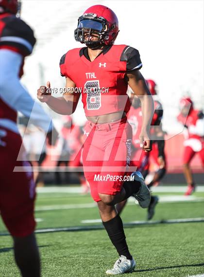 Thumbnail 3 in Cedar Hill Varsity Spring Game photogallery.