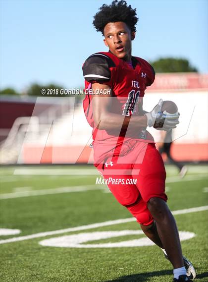 Thumbnail 2 in Cedar Hill Varsity Spring Game photogallery.
