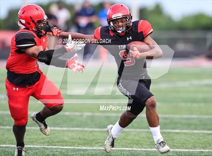 Thumbnail 3 in Cedar Hill Varsity Spring Game photogallery.