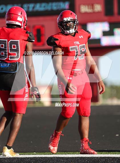 Thumbnail 3 in Cedar Hill Varsity Spring Game photogallery.