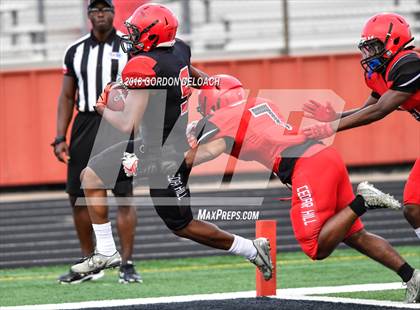 Thumbnail 2 in Cedar Hill Varsity Spring Game photogallery.