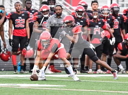 Thumbnail 1 in Cedar Hill Varsity Spring Game photogallery.