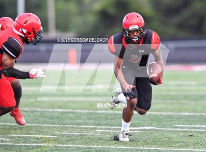 Thumbnail 3 in Cedar Hill Varsity Spring Game photogallery.