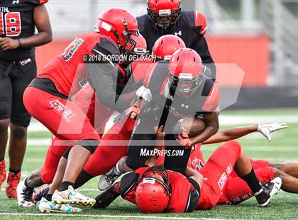 Thumbnail 2 in Cedar Hill Varsity Spring Game photogallery.