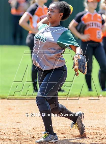 Thumbnail 3 in Ellison [C. E.] vs Rockwall (UIL 6A Region II Bi-District Playoff) photogallery.