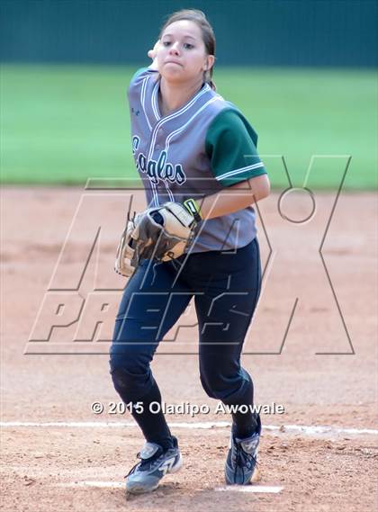 Thumbnail 2 in Ellison [C. E.] vs Rockwall (UIL 6A Region II Bi-District Playoff) photogallery.