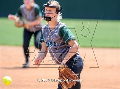 Thumbnail 3 in Ellison [C. E.] vs Rockwall (UIL 6A Region II Bi-District Playoff) photogallery.