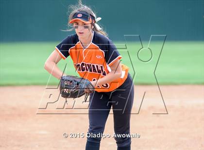 Thumbnail 3 in Ellison [C. E.] vs Rockwall (UIL 6A Region II Bi-District Playoff) photogallery.