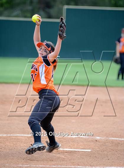 Thumbnail 3 in Ellison [C. E.] vs Rockwall (UIL 6A Region II Bi-District Playoff) photogallery.