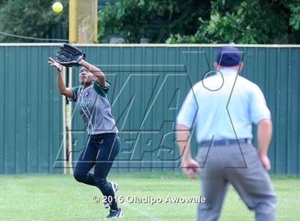 Thumbnail 3 in Ellison [C. E.] vs Rockwall (UIL 6A Region II Bi-District Playoff) photogallery.