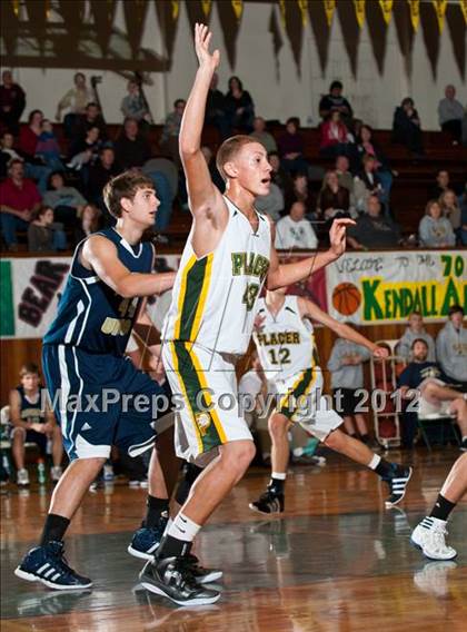 Thumbnail 3 in Nevada Union vs Placer (Kendall Arnett) photogallery.