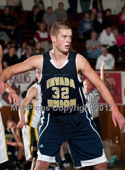 Thumbnail 1 in Nevada Union vs Placer (Kendall Arnett) photogallery.