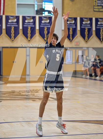 Thumbnail 3 in Marist vs Saint Pius X photogallery.
