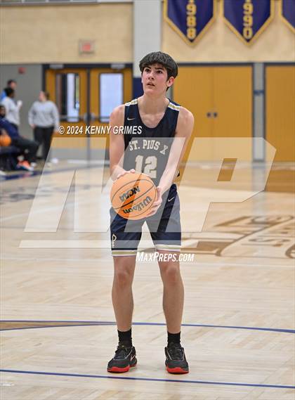 Thumbnail 1 in Marist vs Saint Pius X photogallery.