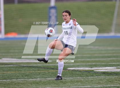 Thumbnail 1 in Syracuse vs. Skyridge (UHSAA 6A Semifinal) photogallery.