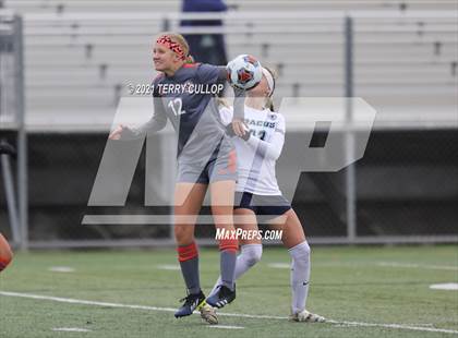 Thumbnail 1 in Syracuse vs. Skyridge (UHSAA 6A Semifinal) photogallery.