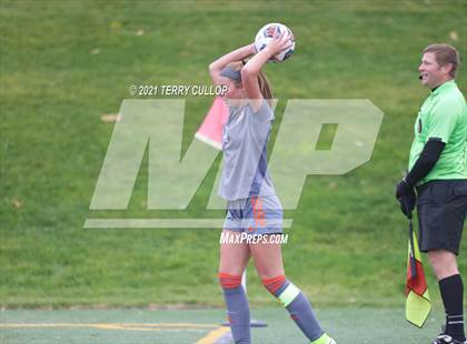 Thumbnail 3 in Syracuse vs. Skyridge (UHSAA 6A Semifinal) photogallery.