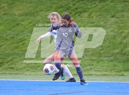 Thumbnail 2 in Syracuse vs. Skyridge (UHSAA 6A Semifinal) photogallery.