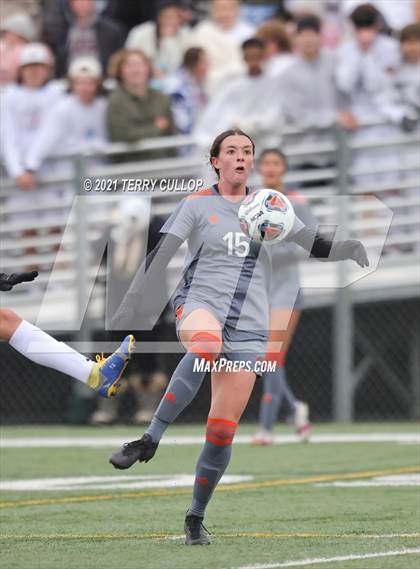 Thumbnail 1 in Syracuse vs. Skyridge (UHSAA 6A Semifinal) photogallery.