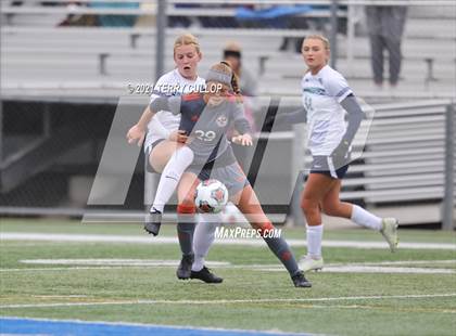 Thumbnail 2 in Syracuse vs. Skyridge (UHSAA 6A Semifinal) photogallery.