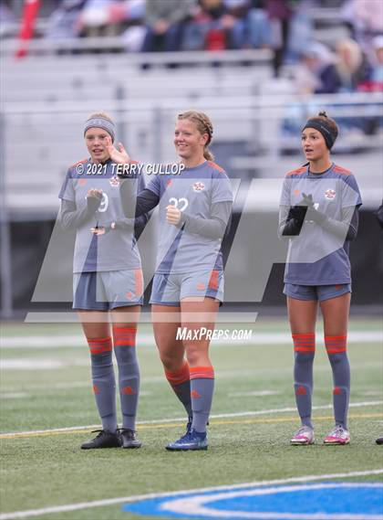 Thumbnail 2 in Syracuse vs. Skyridge (UHSAA 6A Semifinal) photogallery.