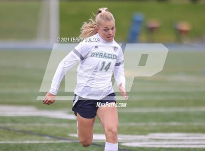 Thumbnail 3 in Syracuse vs. Skyridge (UHSAA 6A Semifinal) photogallery.