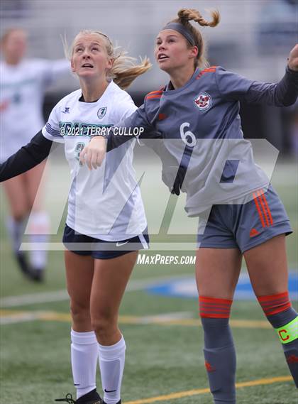 Thumbnail 1 in Syracuse vs. Skyridge (UHSAA 6A Semifinal) photogallery.