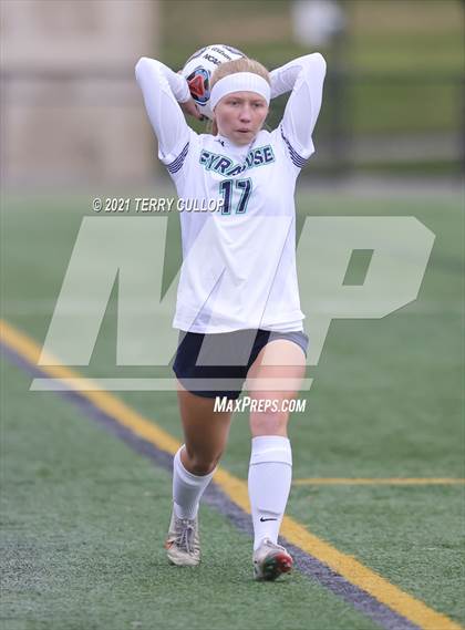 Thumbnail 3 in Syracuse vs. Skyridge (UHSAA 6A Semifinal) photogallery.