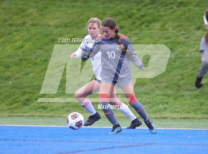 Thumbnail 3 in Syracuse vs. Skyridge (UHSAA 6A Semifinal) photogallery.