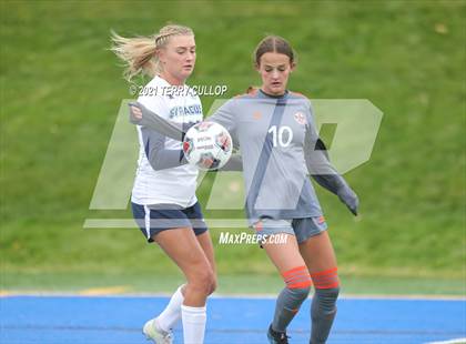 Thumbnail 3 in Syracuse vs. Skyridge (UHSAA 6A Semifinal) photogallery.