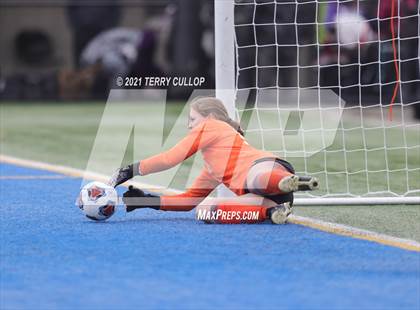 Thumbnail 3 in Syracuse vs. Skyridge (UHSAA 6A Semifinal) photogallery.