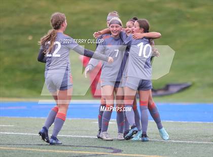Thumbnail 3 in Syracuse vs. Skyridge (UHSAA 6A Semifinal) photogallery.