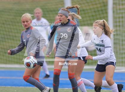 Thumbnail 3 in Syracuse vs. Skyridge (UHSAA 6A Semifinal) photogallery.