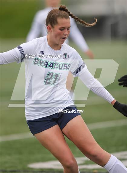 Thumbnail 2 in Syracuse vs. Skyridge (UHSAA 6A Semifinal) photogallery.