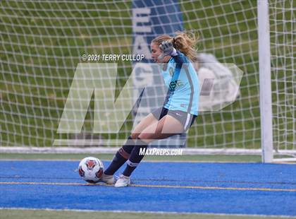Thumbnail 3 in Syracuse vs. Skyridge (UHSAA 6A Semifinal) photogallery.